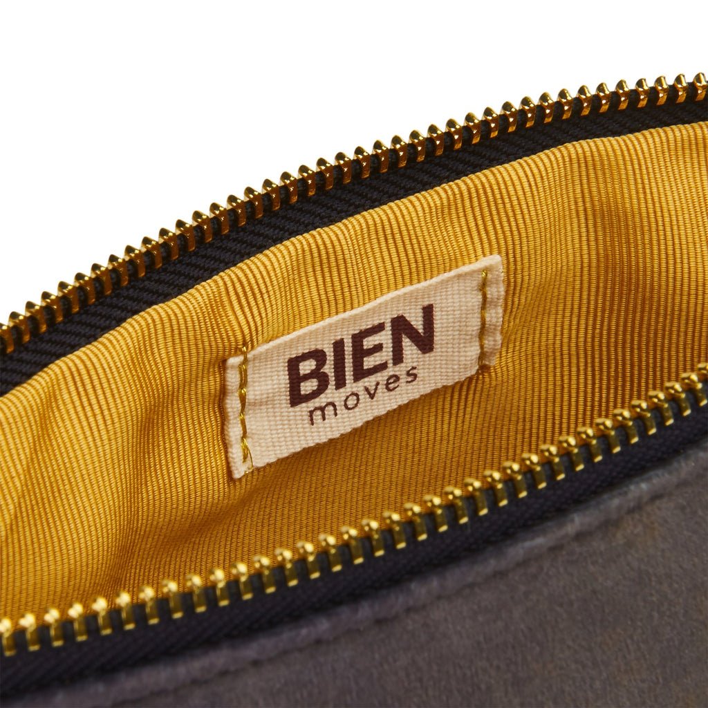 Velvet satin-nylon pouch - Girl Dressed in Blue - BIEN moves
