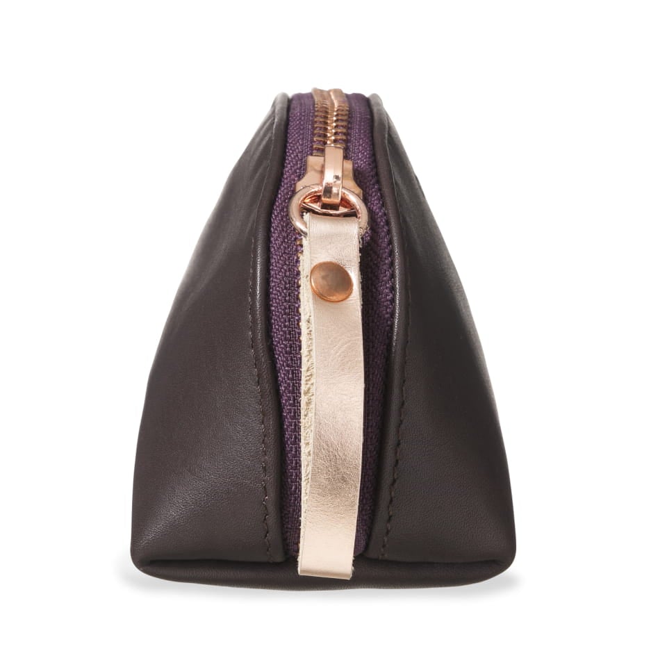 Small leather makeup bag burgundy - "cute curious crazy" - BIEN moves