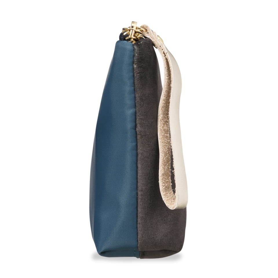 Velvet satin-nylon pouch - Girl Dressed in Blue - BIEN moves